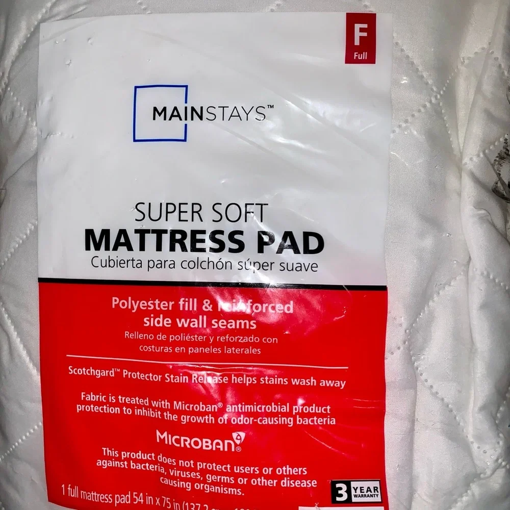 NWT - Mainstays Mattress Pad (Full)